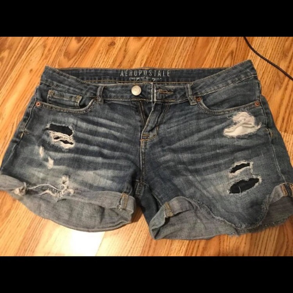 Shorts - Picture 3 of 3